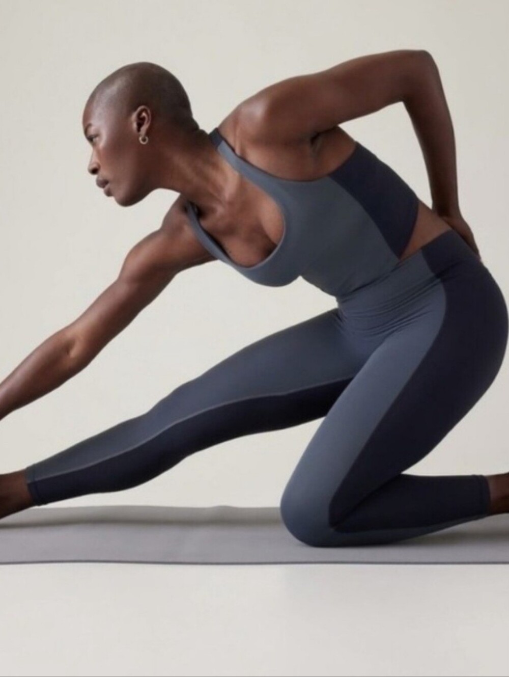 Athleta Transcend Colorblock 2pc Set - Top XS AND 7/8 Leggings S